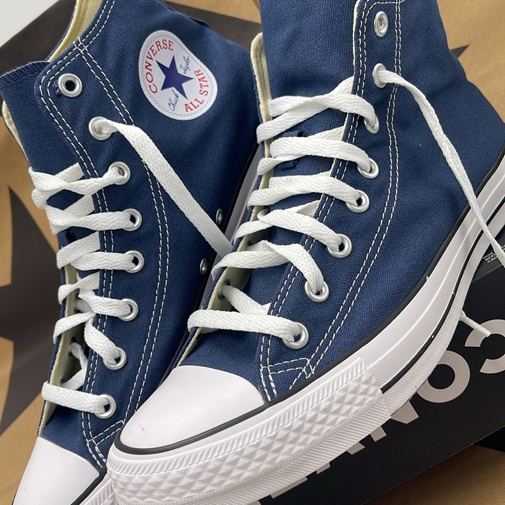 Converse Men's Blue High-Top Sneakers Classic Colors Navy - Picture 8 of 16